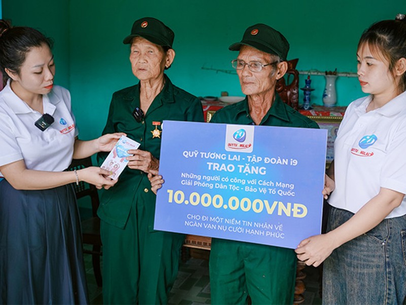 Đội ngũ hỗ trợ khách hàng chuyên nghiệp của alo789 sẵn sàng hỗ trợ người chơi