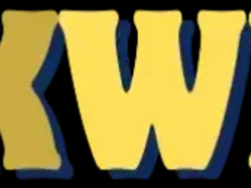 Hình ảnh trọng tài ra hiệu lệnh kết thúc trận đấu hòa, minh họa tỷ lệ cược Hòa trong đá gà trực tiếp alo789.